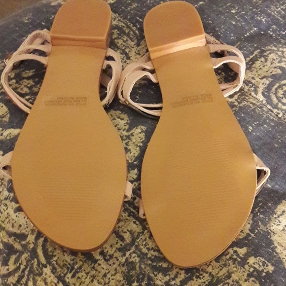 Her style gold and mauve sandals - Picture 2 of 2